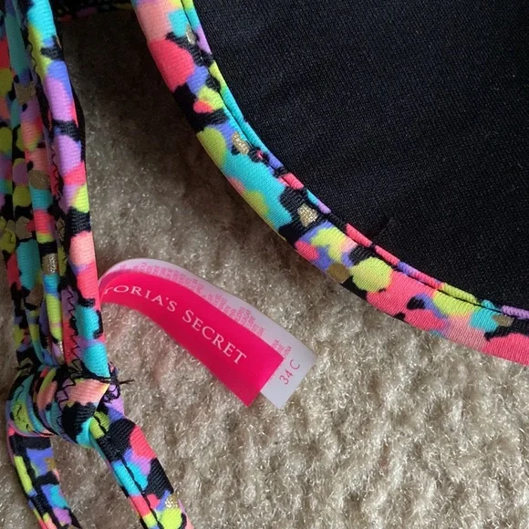 Victoria’s Secret Bundle bikini tops - Picture 4 of 9